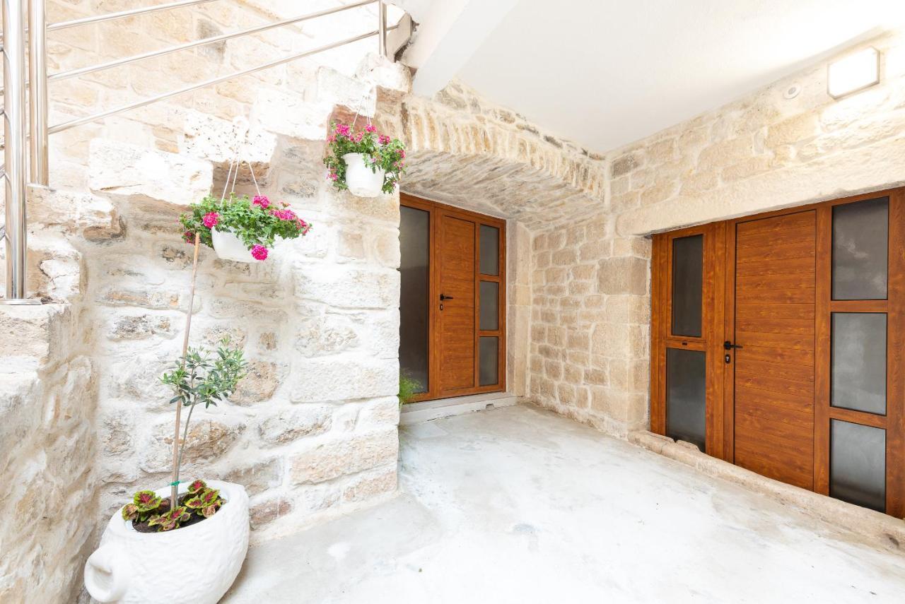 Apartment Olive Каштела Экстерьер фото