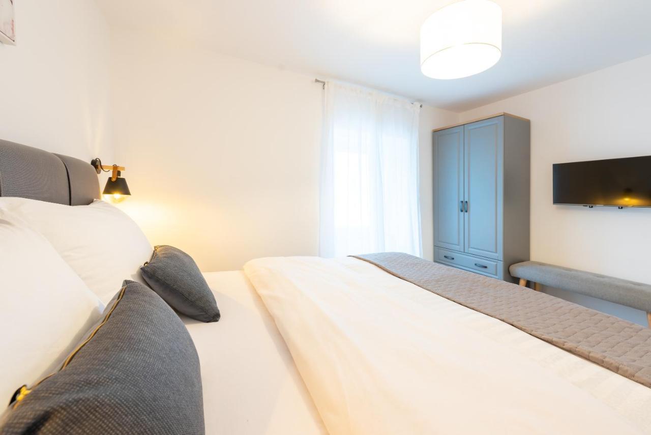 Apartment Olive Каштела Экстерьер фото