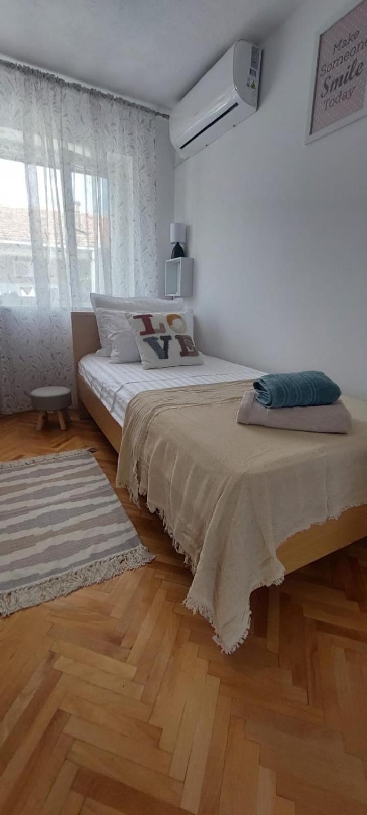 Apartment Olive Каштела Экстерьер фото