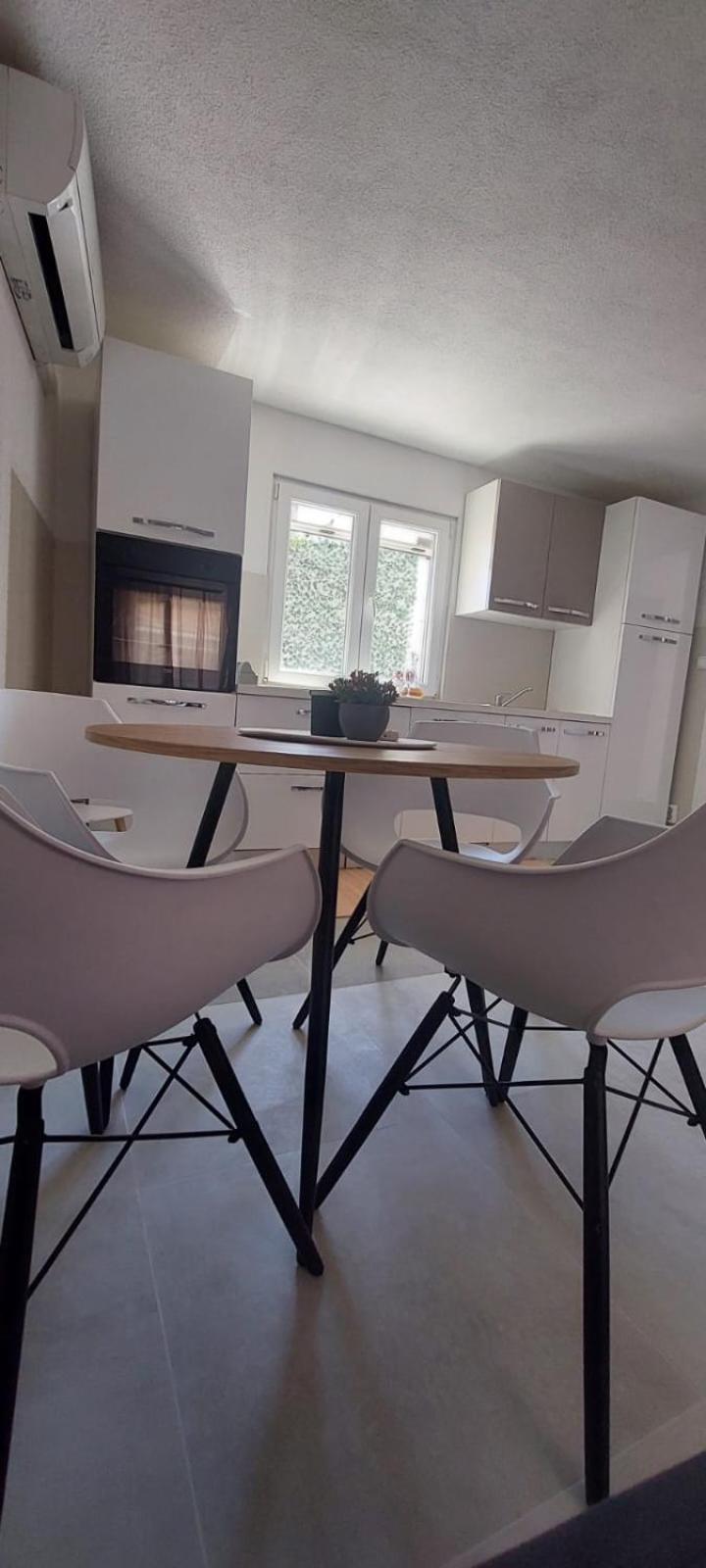 Apartment Olive Каштела Экстерьер фото